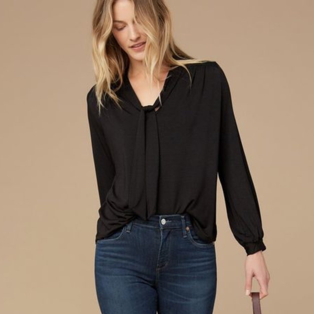 Amour Vert Elias tie front top black xs